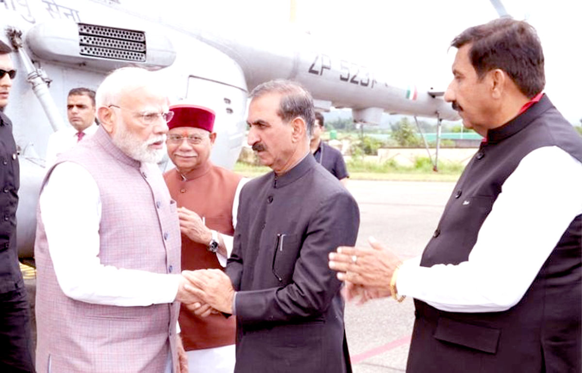 PM Modi announces Rs 1500 crore financial assistance for Himachal Pradesh.